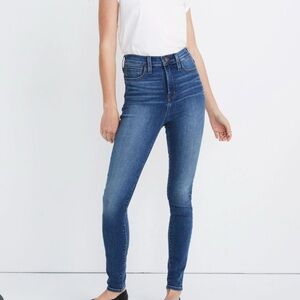 👖Madewell Women's Skinny classic blue jeans, size 32 
(Good used condition) 💙